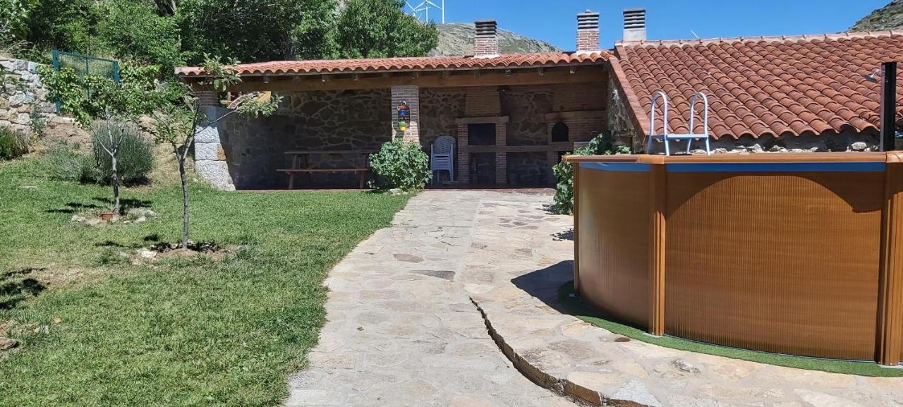 Gasthaus Corral Del Prajoncillo Valdecasa Exterior foto